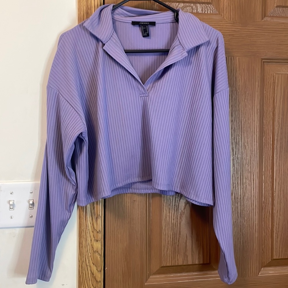 Long sleeve Forever 21 crop top.